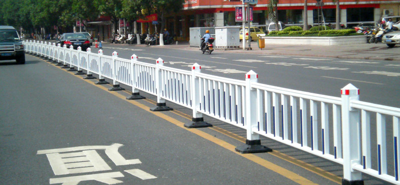 公路護(hù)欄C01