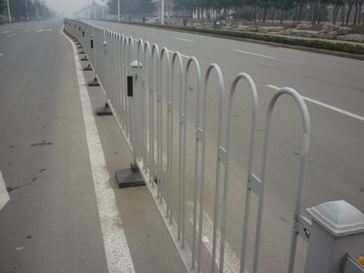 公路護(hù)欄C03