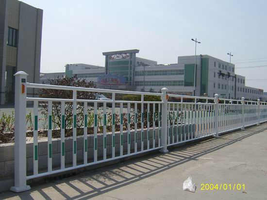 公路護(hù)欄C04